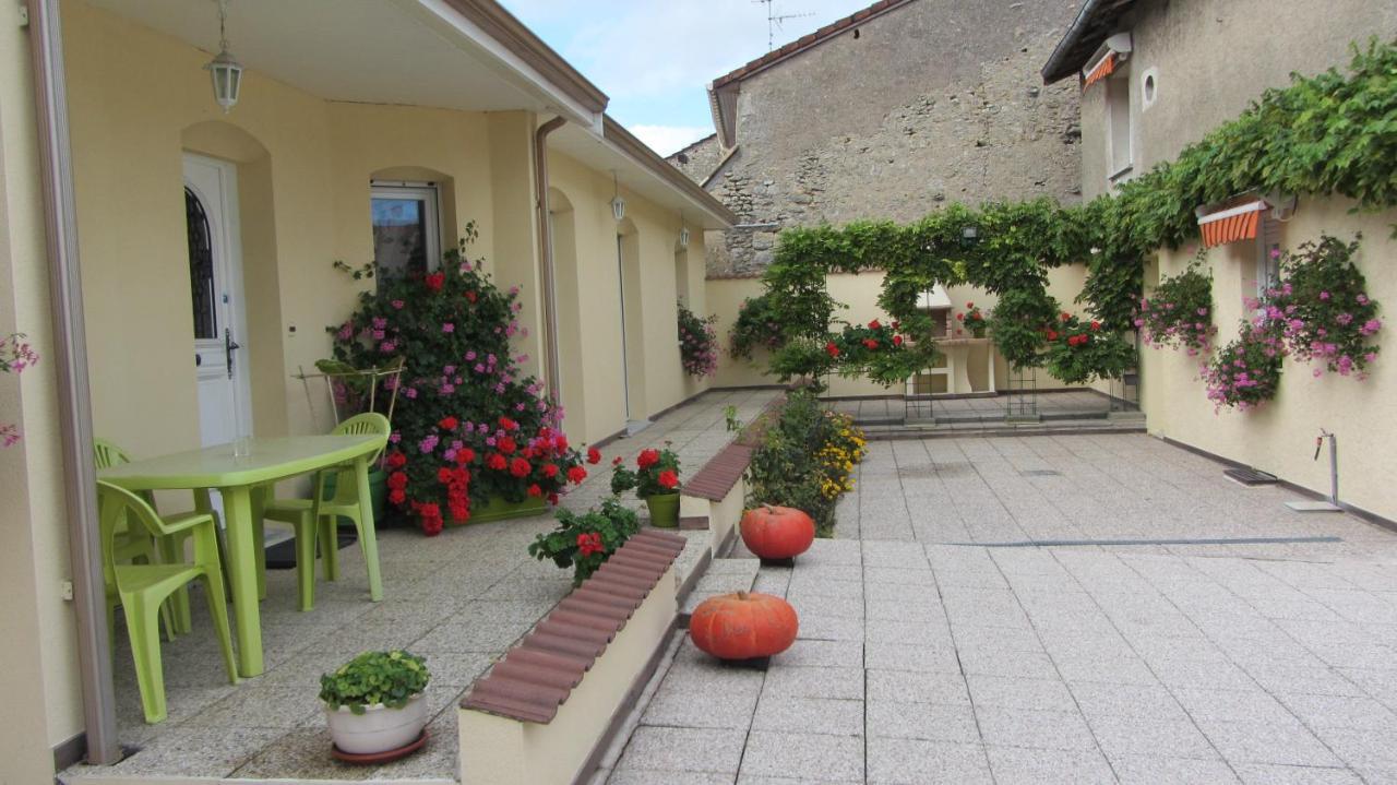 Bed and Breakfast Les Glycines Choloy Exteriér fotografie