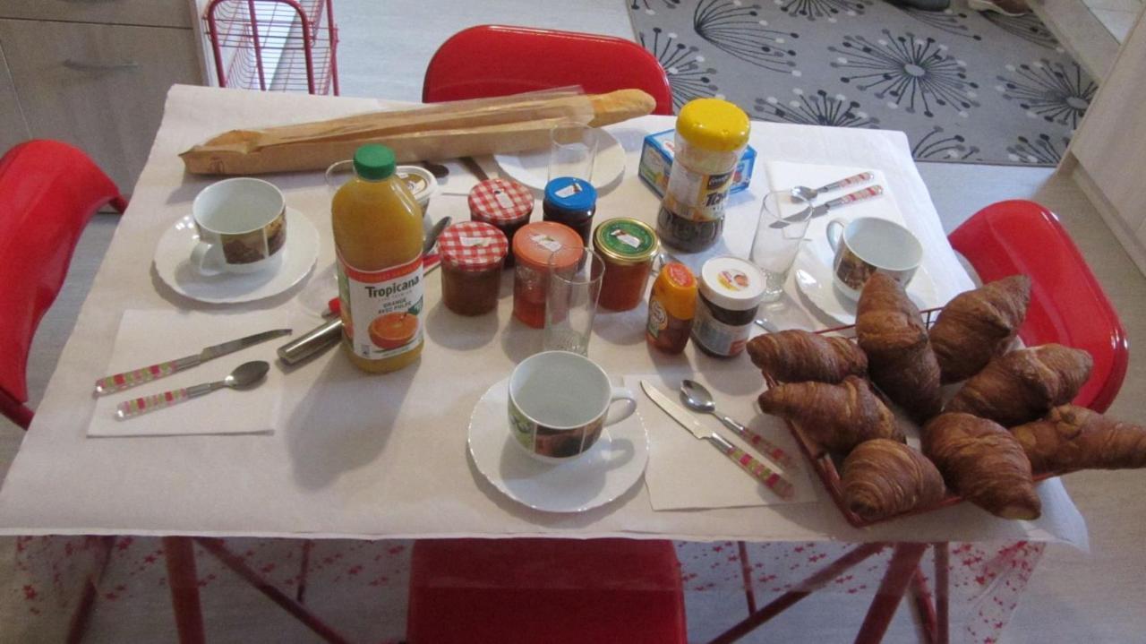 Bed and Breakfast Les Glycines Choloy Exteriér fotografie